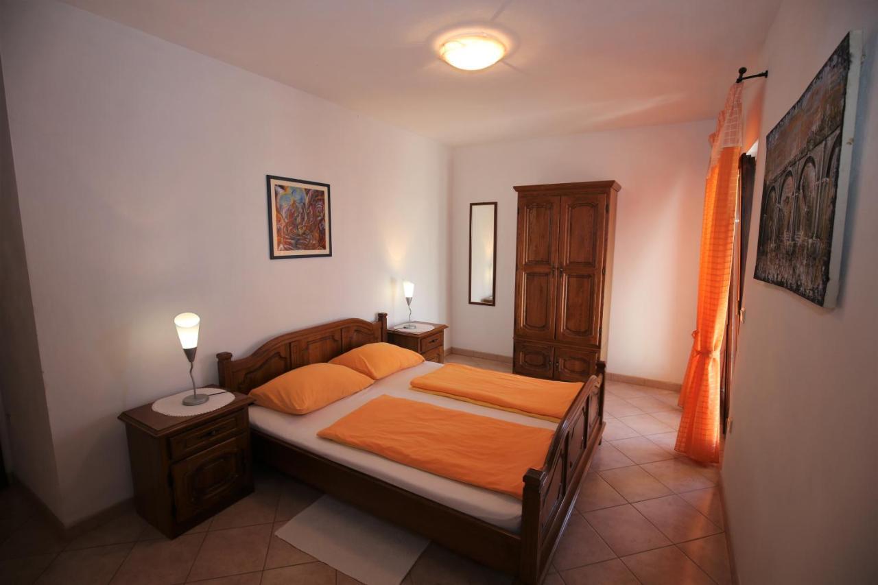 Villa Linet Funtana Extérieur photo