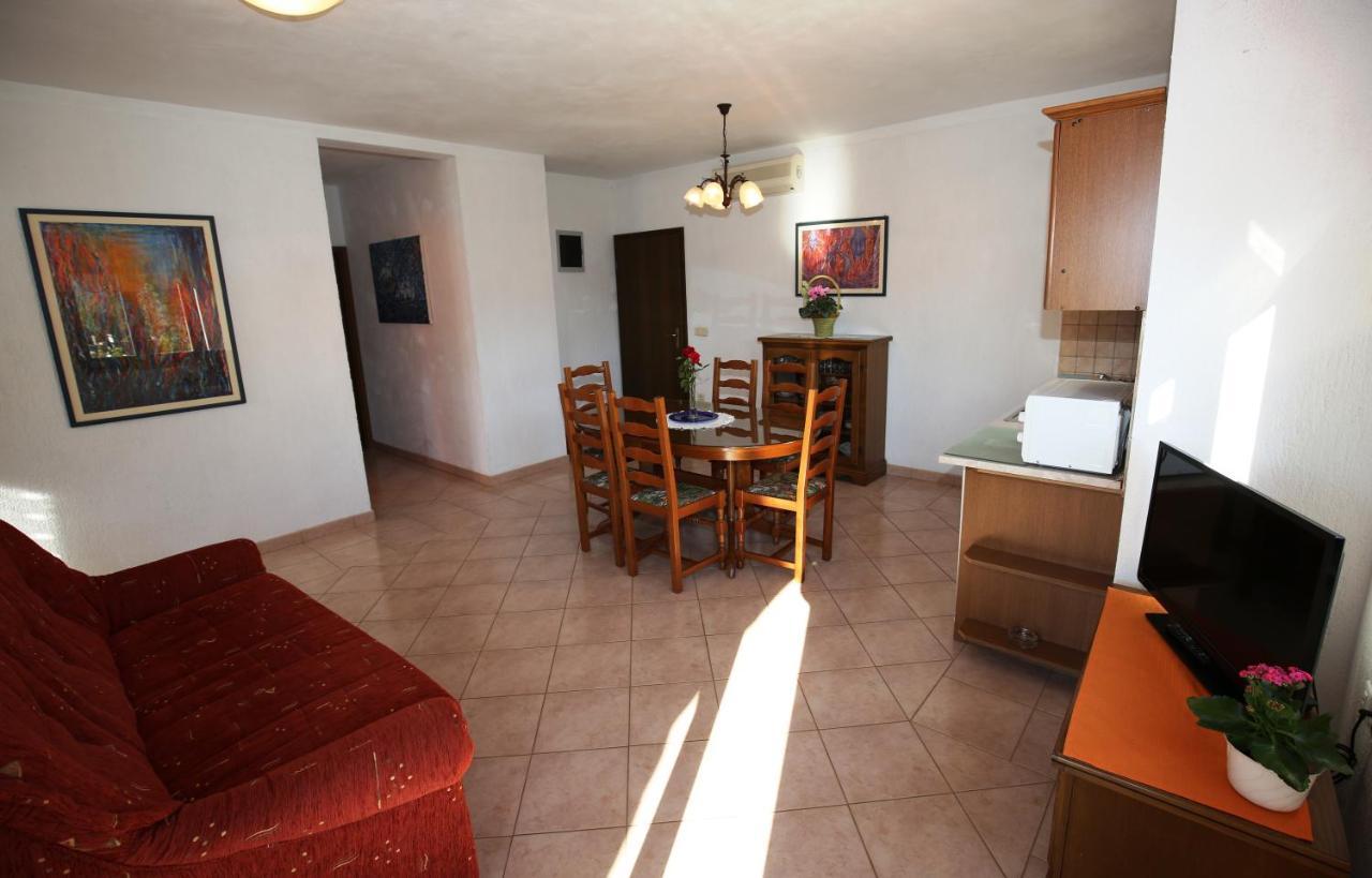 Villa Linet Funtana Extérieur photo