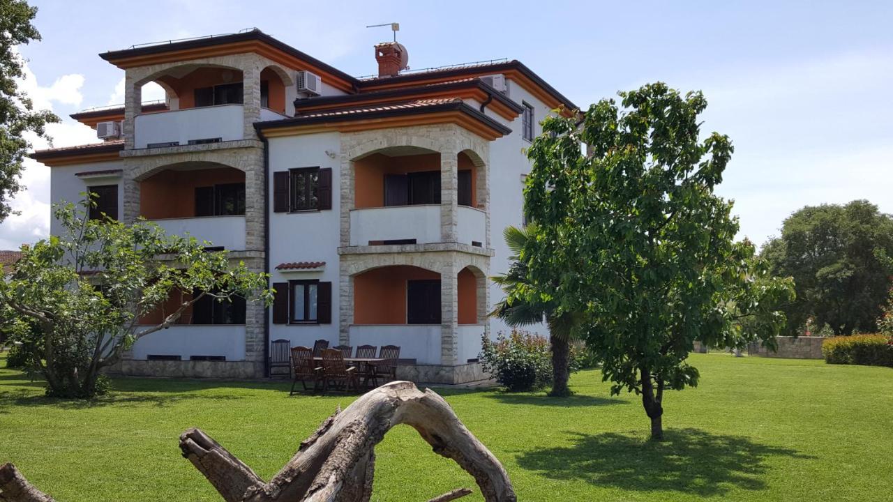 Villa Linet Funtana Extérieur photo