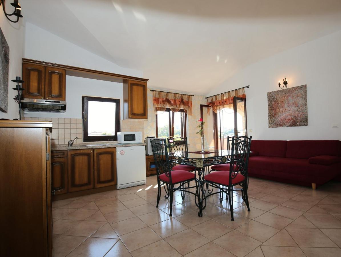 Villa Linet Funtana Extérieur photo